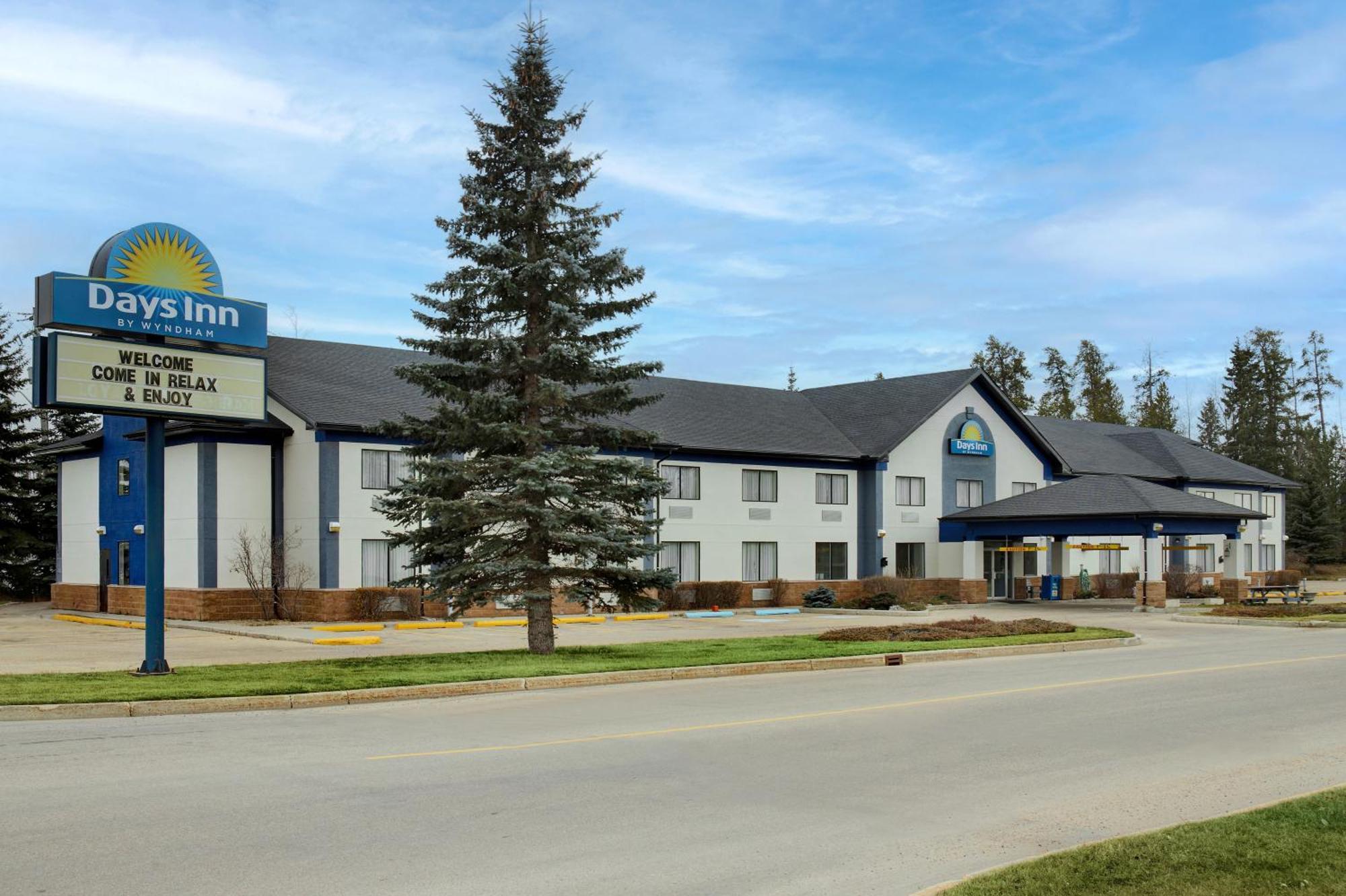 Days Inn By Wyndham Whitecourt Kültér fotó