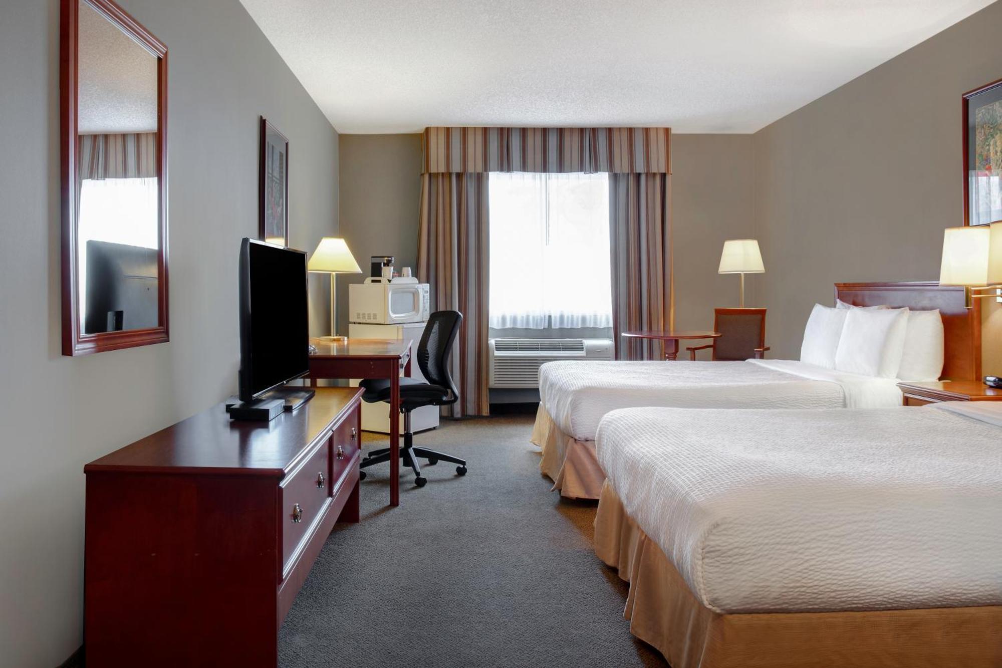 Days Inn By Wyndham Whitecourt Kültér fotó