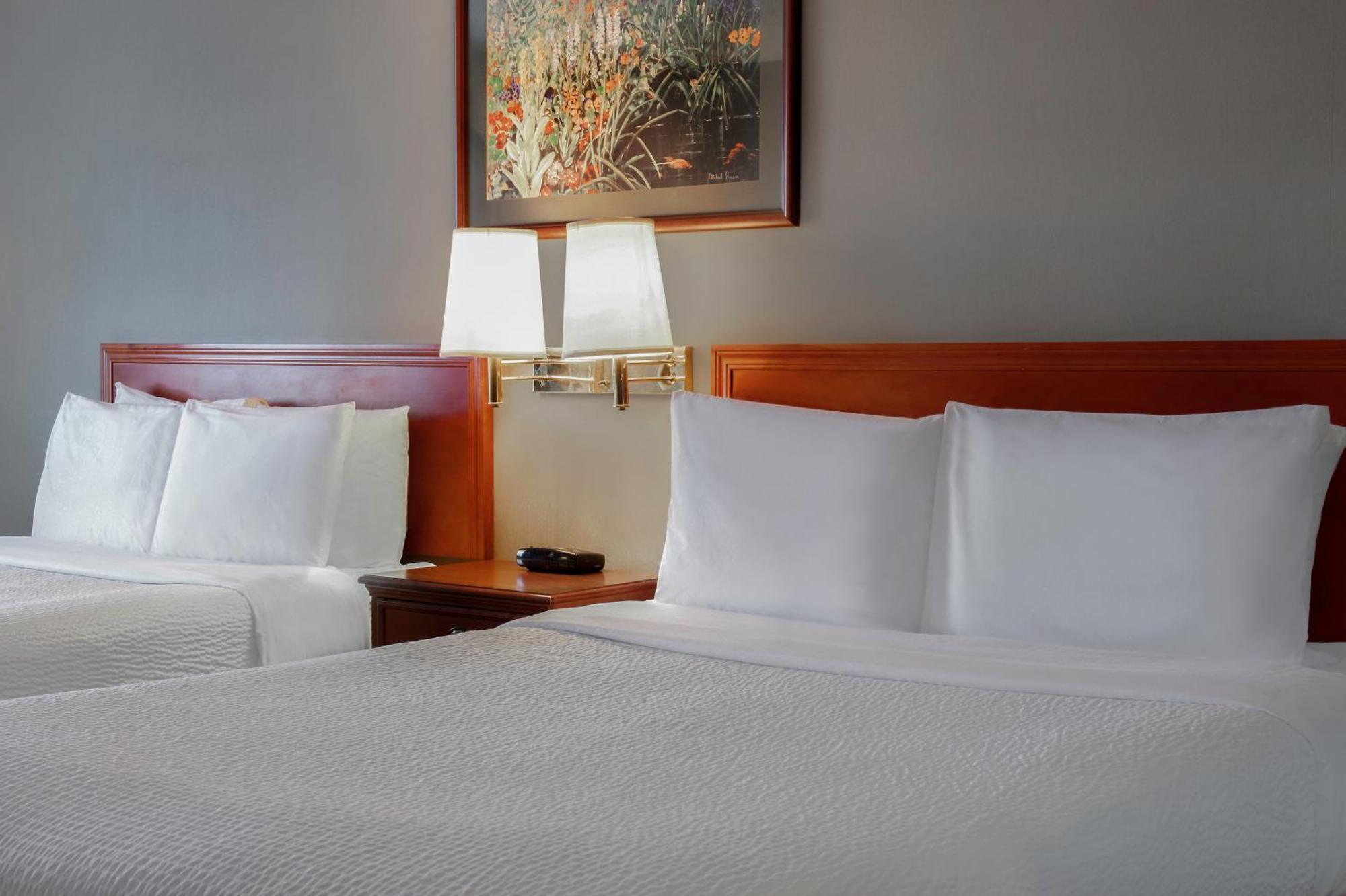 Days Inn By Wyndham Whitecourt Kültér fotó
