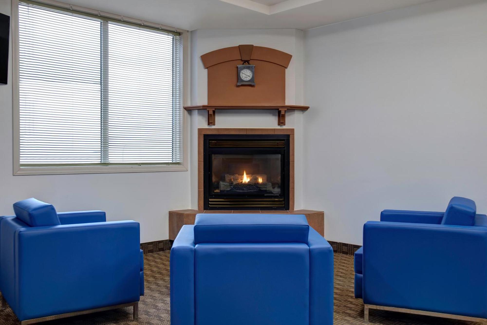 Days Inn By Wyndham Whitecourt Kültér fotó