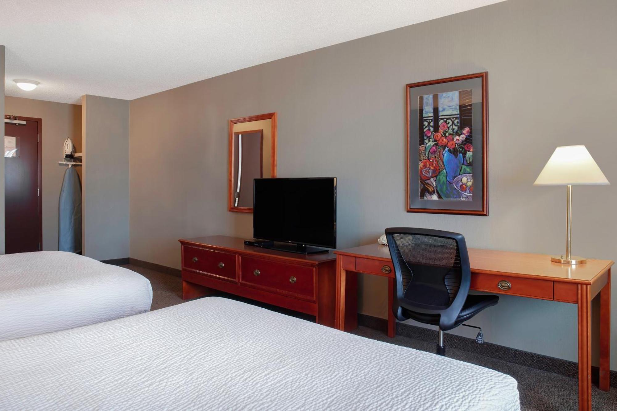 Days Inn By Wyndham Whitecourt Kültér fotó