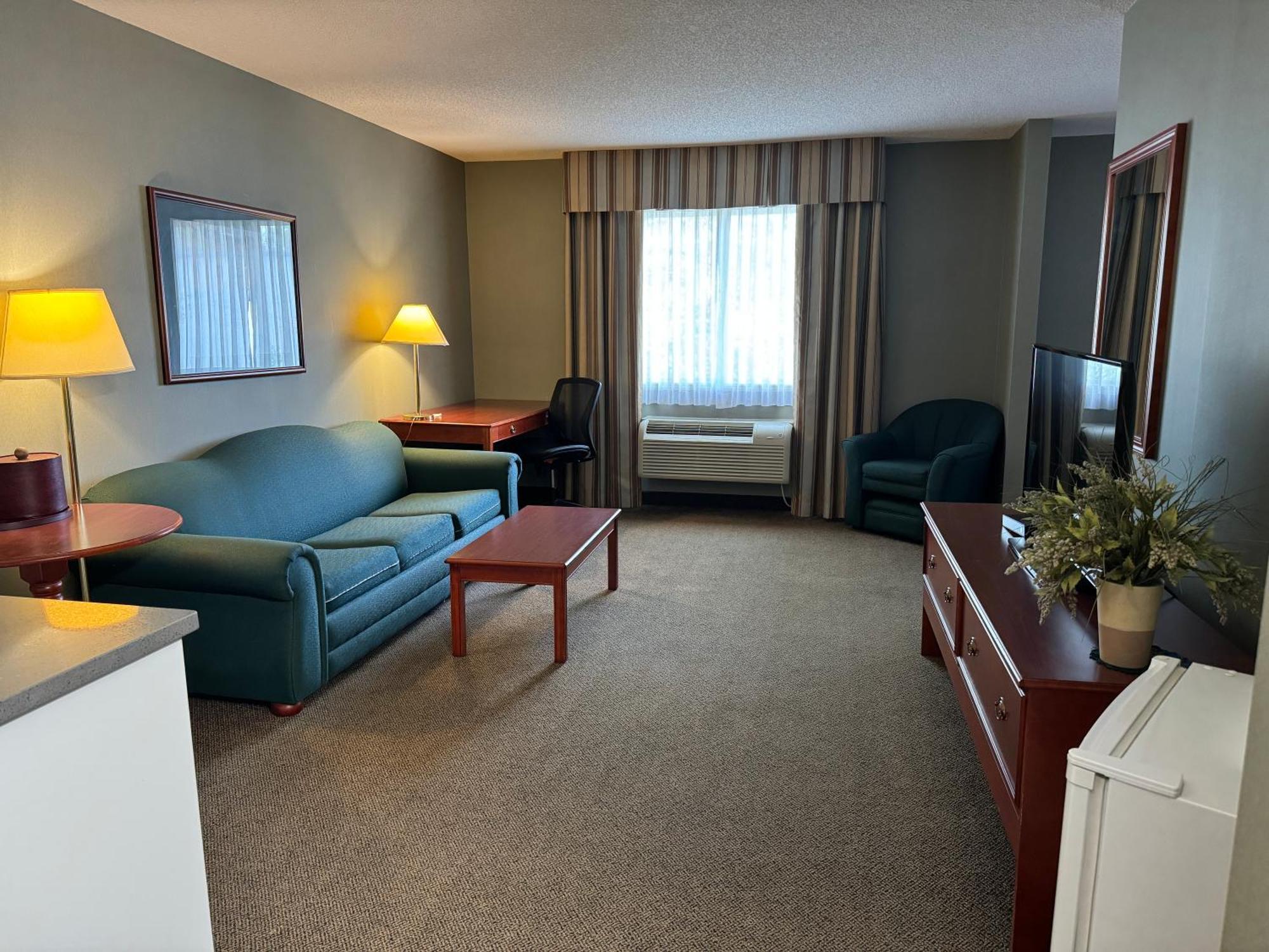 Days Inn By Wyndham Whitecourt Kültér fotó
